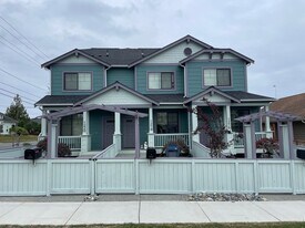 1220 19th St in Anacortes, WA - Building Photo