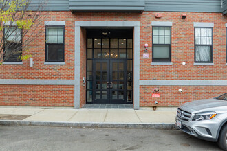 Lumen in Charlestown, MA - Foto de edificio - Building Photo
