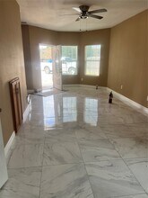 341 Cartersville St in Houston, TX - Building Photo - Building Photo