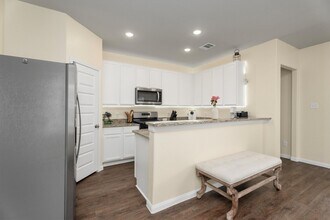 2408 Bray Head Dr in Conroe, TX - Building Photo - Building Photo