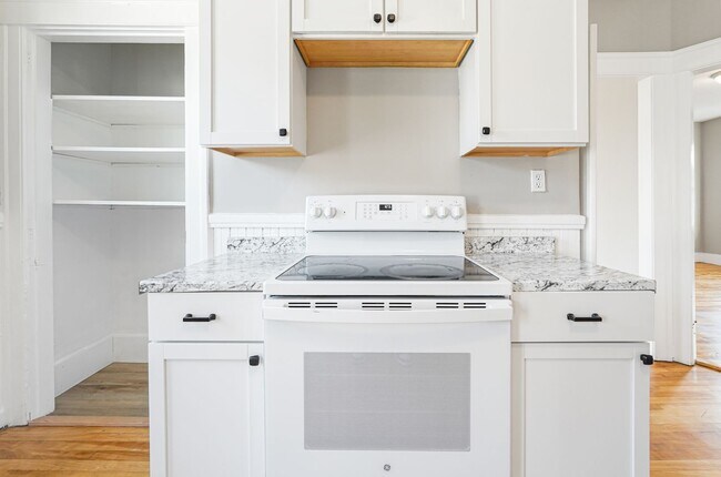 131 Providence St in Worcester, MA - Foto de edificio - Building Photo