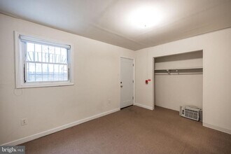 1534 S 4th St in Philadelphia, PA - Building Photo - Building Photo