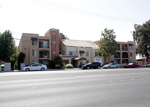 Canyon Club Senior Apartments | Santa Clarita, CA Apartments For Rent Canyon Club Senior Apartments | Santa Clarita, CA Apartments For Rent