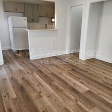 831 1/4 N Formosa Ave in Los Angeles, CA - Building Photo - Building Photo