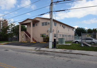 533 NW 32nd St in Miami, FL - Foto de edificio - Building Photo