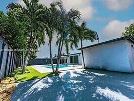 14331 SW 286th St in Homestead, FL - Building Photo