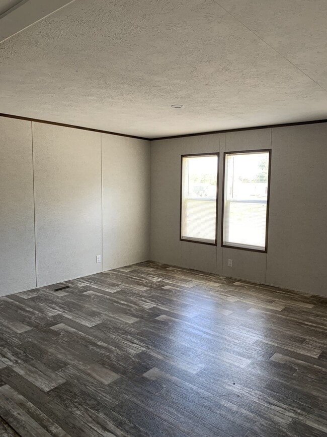 100 Bristol St in Oak Grove, KY - Building Photo - Building Photo