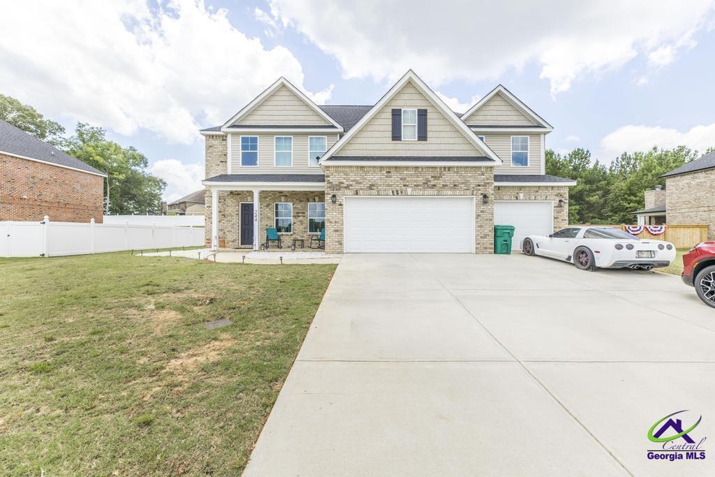 244 Oakley Ct in Bonaire, GA - Building Photo