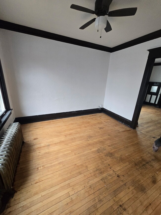 1032 S 23rd St, Unit 1032 S 23rd St in Milwaukee, WI - Building Photo - Building Photo