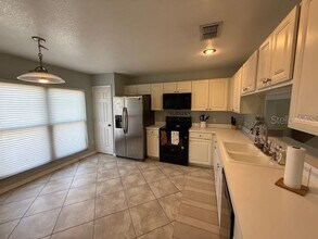 952 W Charing Cross Cir in Lake Mary, FL - Building Photo - Building Photo