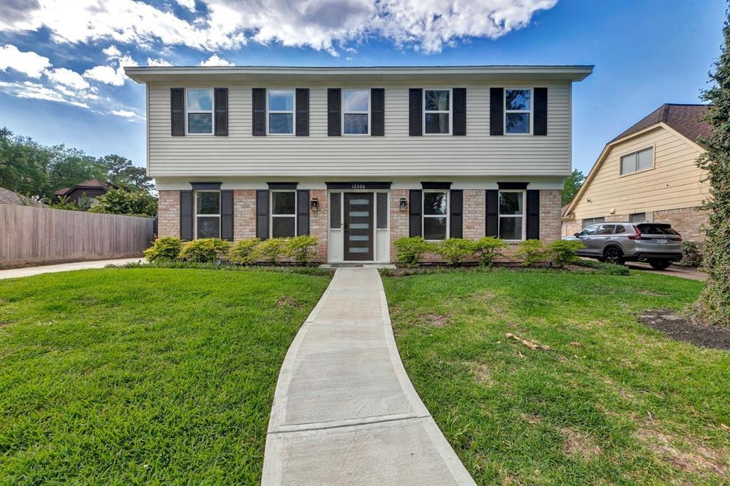 12306 Westmere Dr in Houston, TX - Building Photo