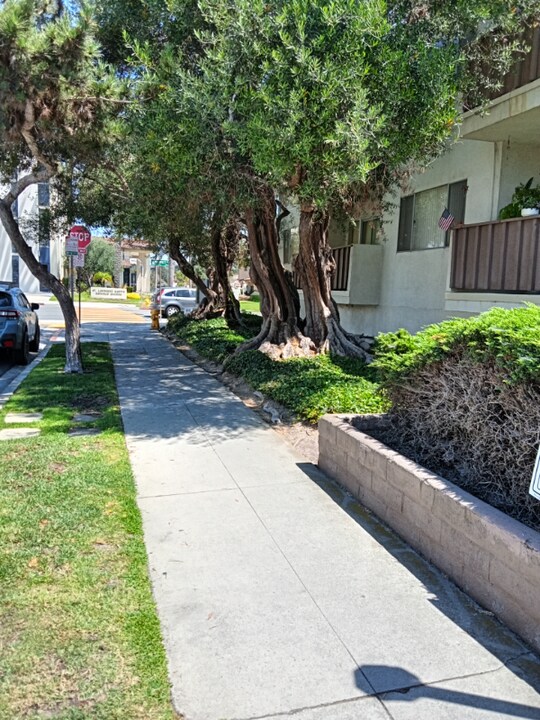 530 Avenue G in Redondo Beach, CA - Building Photo