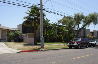 542 D St Apartments in Chula Vista, CA - Building Photo - Building Photo