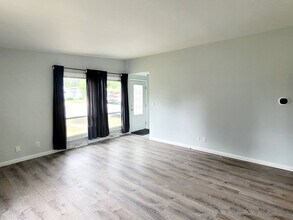1011 Marcia St SW in Wyoming, MI - Building Photo - Building Photo