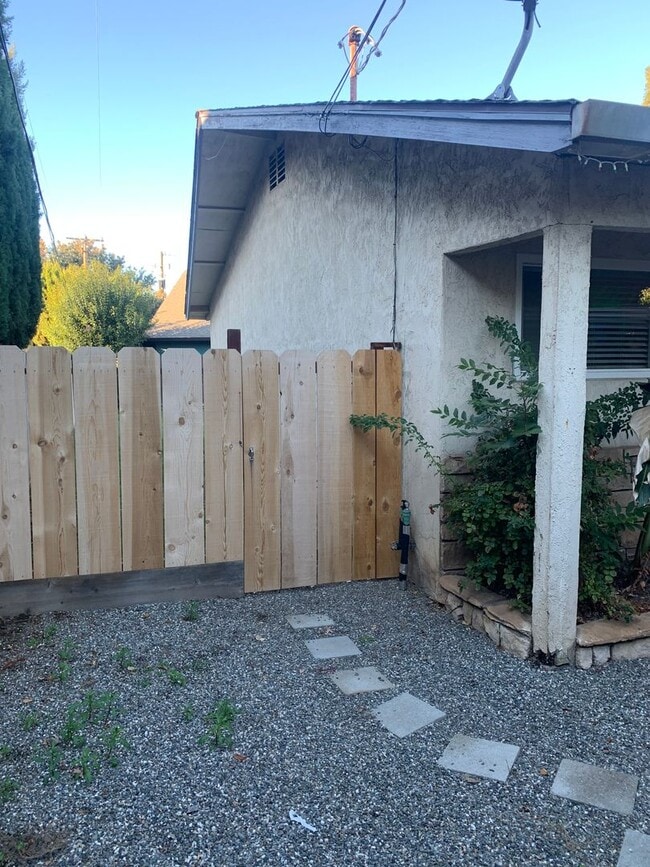 29-29 Santos Way in Chico, CA - Building Photo - Building Photo