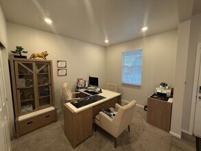 9050 Pitkin St in Commerce City, CO - Building Photo - Building Photo