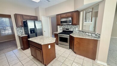 1602 Stoney Park Dr in Houston, TX - Building Photo - Building Photo