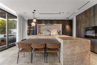 5106 Lindley Ave in Los Angeles, CA - Building Photo - Building Photo