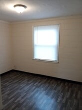 2945 Schofield Ave, Unit 2945 in Indianapolis, IN - Foto de edificio - Building Photo