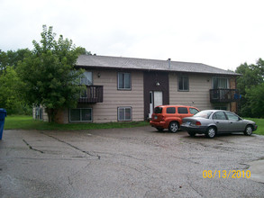 16005 Joplin Ave in Lakeville, MN - Foto de edificio - Building Photo