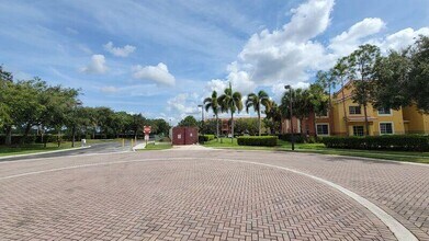 6597 Old Farm Trl in Boynton Beach, FL - Building Photo - Building Photo