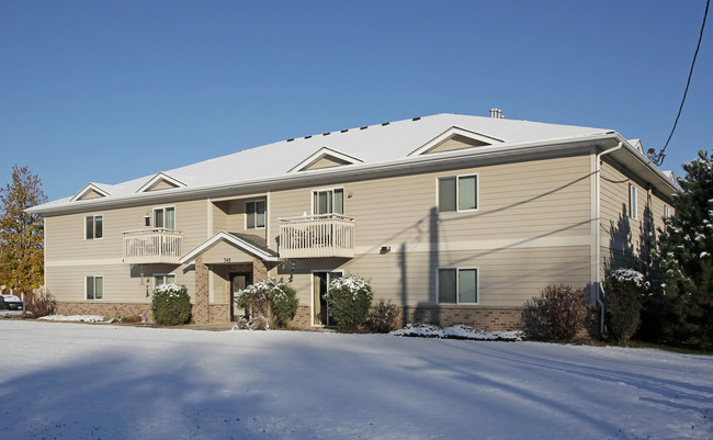 745 County Road D E in Vadnais Heights, MN - Foto de edificio - Building Photo