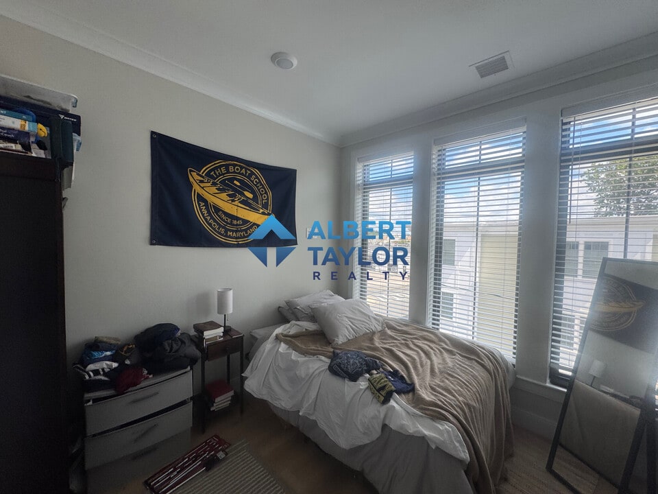 155 Everett St in Boston, MA - Foto de edificio