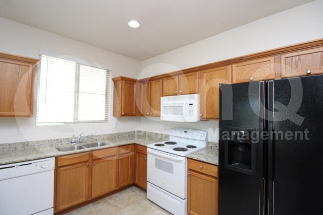 2614 N 73rd Dr in Phoenix, AZ - Building Photo - Building Photo