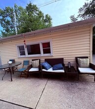 85 E Quincy St, Unit 2 in Riverside, IL - Building Photo - Building Photo