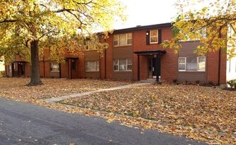 Brownstone Apartments in Overland Park, KS - Building Photo