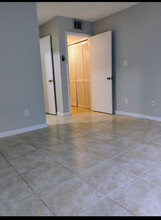 3703 South Lake Orlando Pky, Unit # 5 Ashley Court in Orlando, FL - Foto de edificio - Building Photo