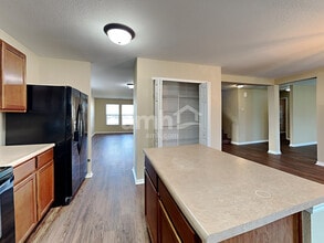 524 Bridgewater Dr in Greenfield, IN - Building Photo - Building Photo