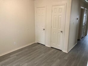 717 Claremont Pkwy in Marble Falls, TX - Building Photo - Building Photo