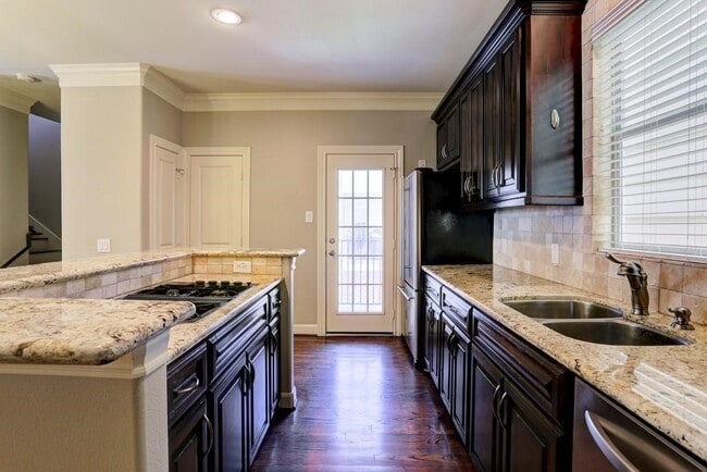 property at 923 Birdsall St