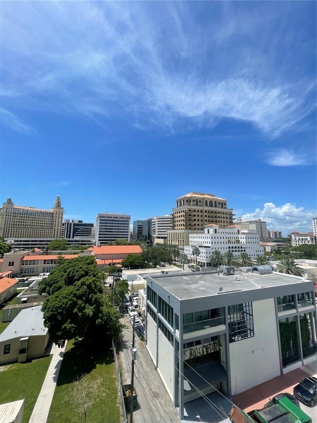 1805 Ponce de Leon in Coral Gables, FL - Building Photo - Building Photo