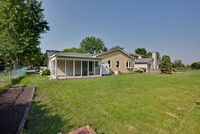 3920 Whispering Trails Dr in Hoffman Estates, IL - Building Photo - Building Photo