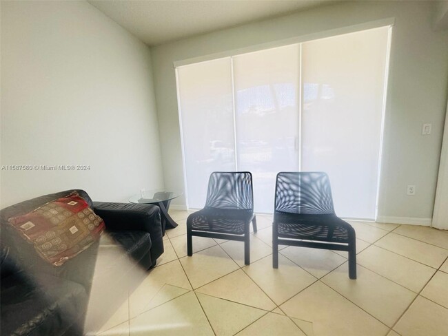 6340 NW 114th Ave, Unit 101 in Doral, FL - Building Photo - Building Photo