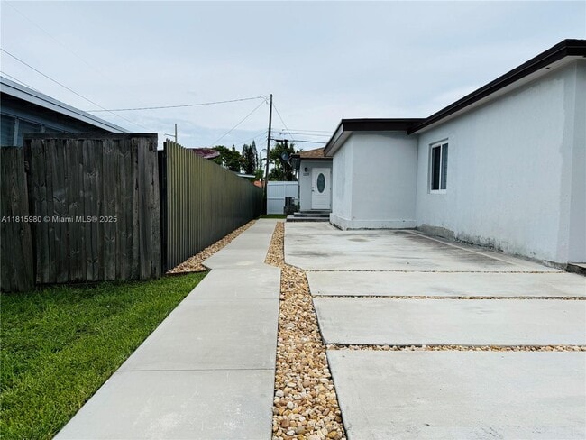 property at 1221 SW 76th Ct