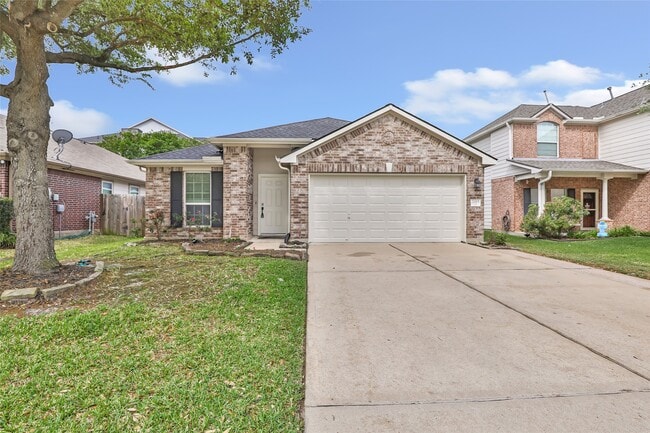 property at 21915 Saragosa Pond Ln