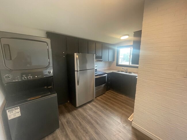 39 Lawfield Dr in Hamilton, ON - Building Photo - Building Photo