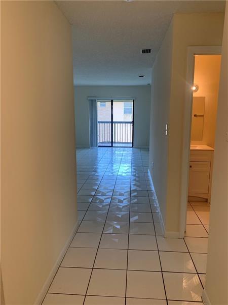 6001 Shaker Wood Cir in Tamarac, FL - Building Photo