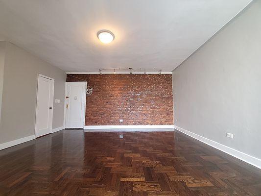 property at 2876 Jerome Ave