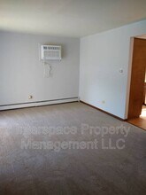 7017 99th St in Chicago Ridge, IL - Building Photo - Building Photo