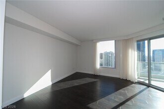222 Karen Ave in Las Vegas, NV - Building Photo - Building Photo