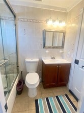 945 SW 9th St in Hallandale Beach, FL - Building Photo - Building Photo