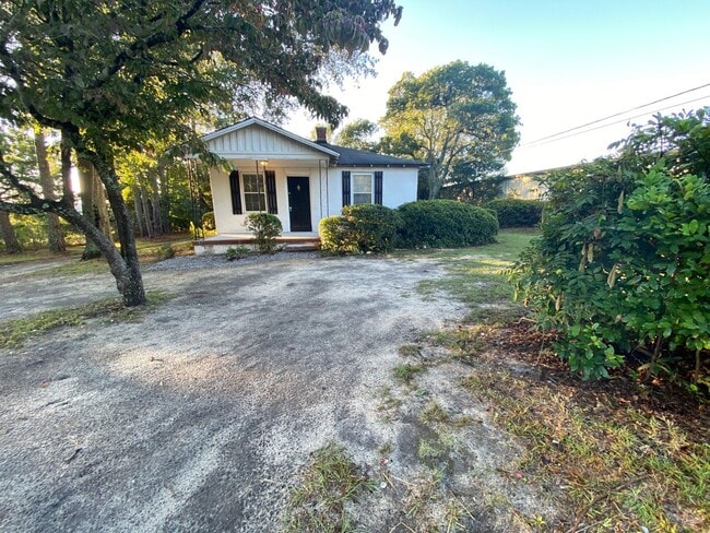 7244 Middle St in Columbia, SC - Building Photo - Building Photo