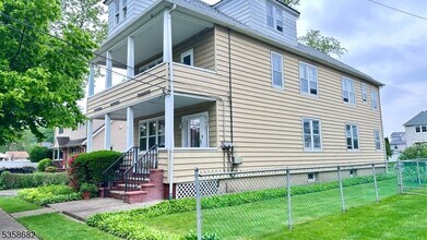 75 Alfred St in Clifton, NJ - Building Photo - Building Photo