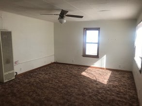 413 W 5th St in Pine Bluffs, WY - Building Photo - Building Photo