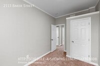 2113 Baker St photo'