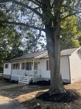 103 Holmes Ct in Spotsylvania, VA - Foto de edificio - Building Photo